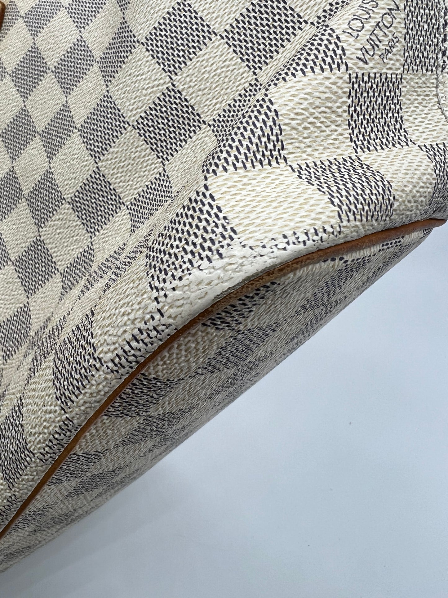 Louis Vuitton saleya