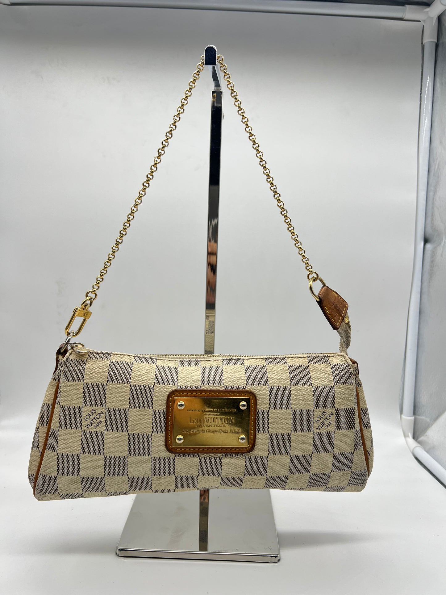 Louis Vuitton eva pochette