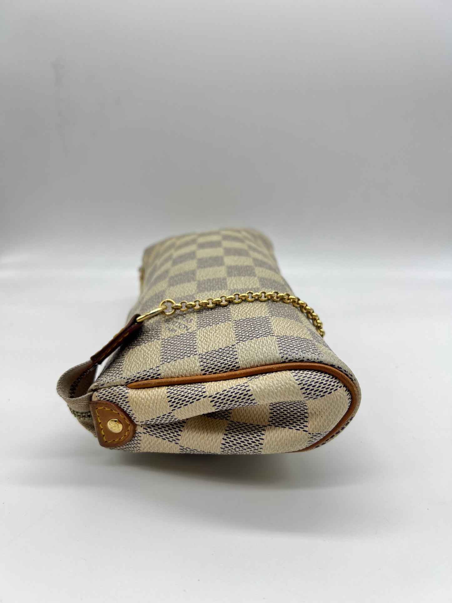 Louis Vuitton eva pochette