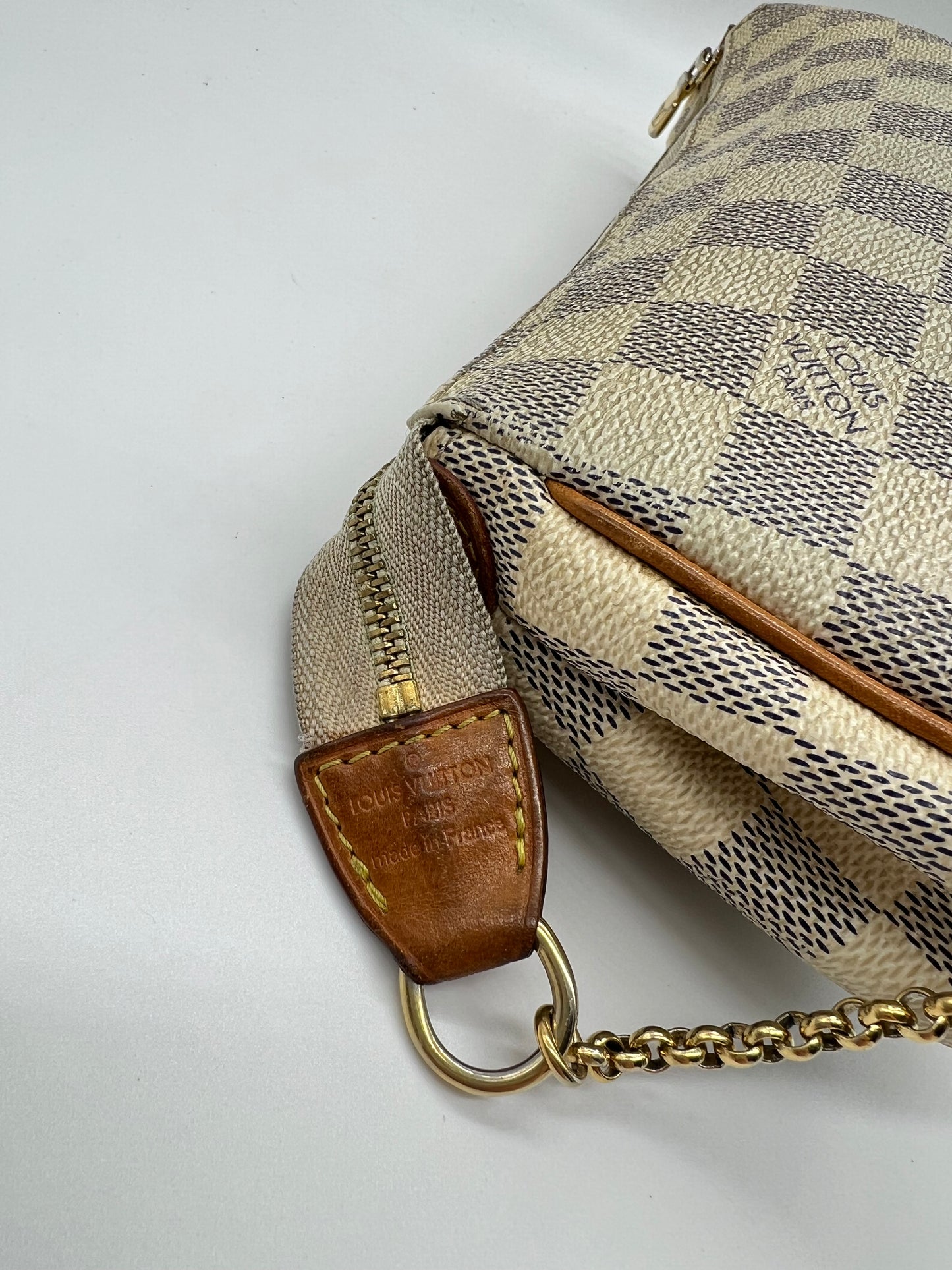 Louis Vuitton eva pochette