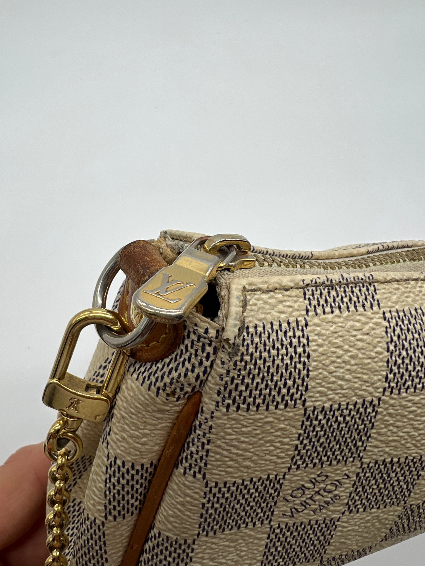Louis Vuitton eva pochette