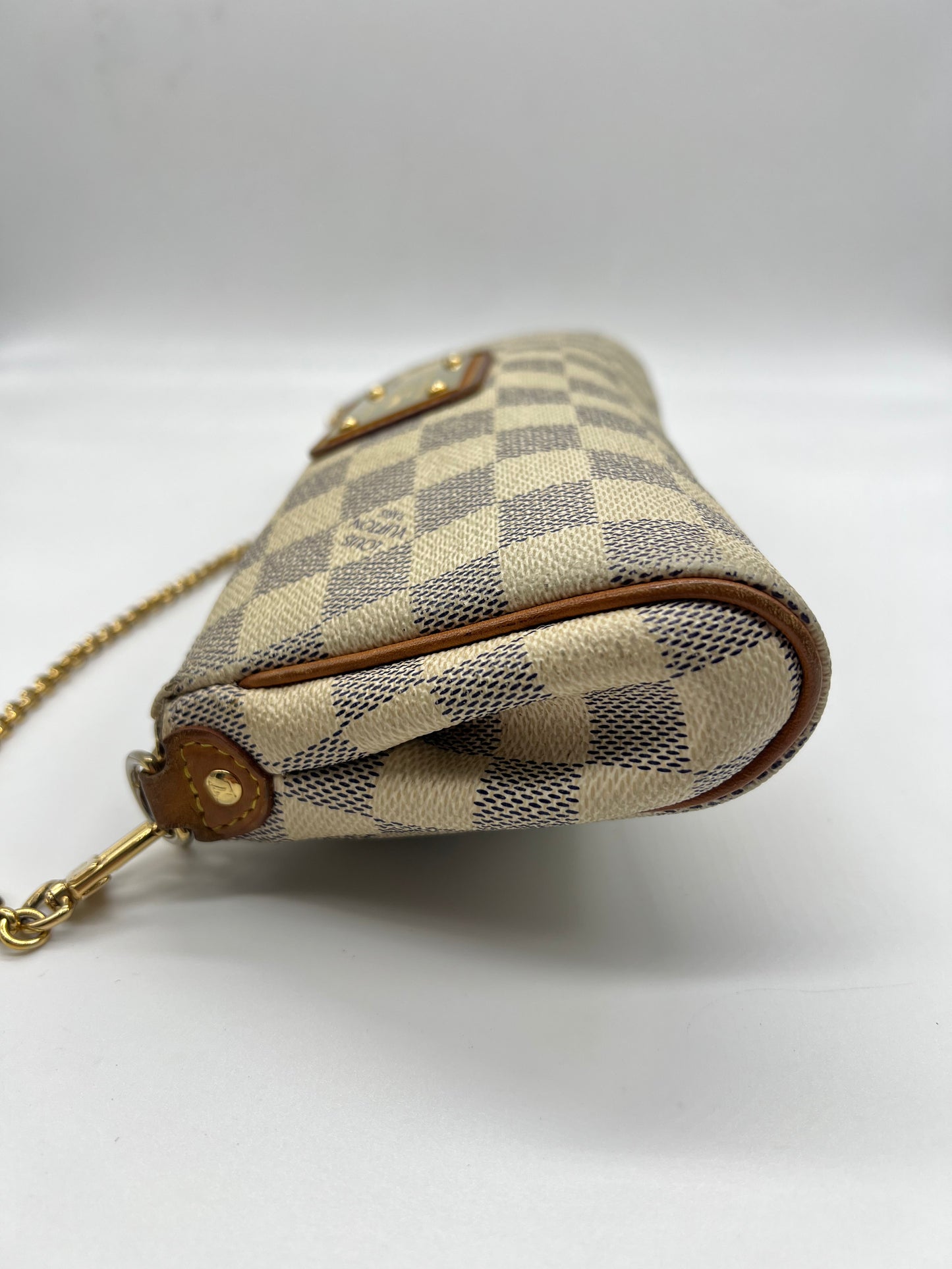 Louis Vuitton eva pochette