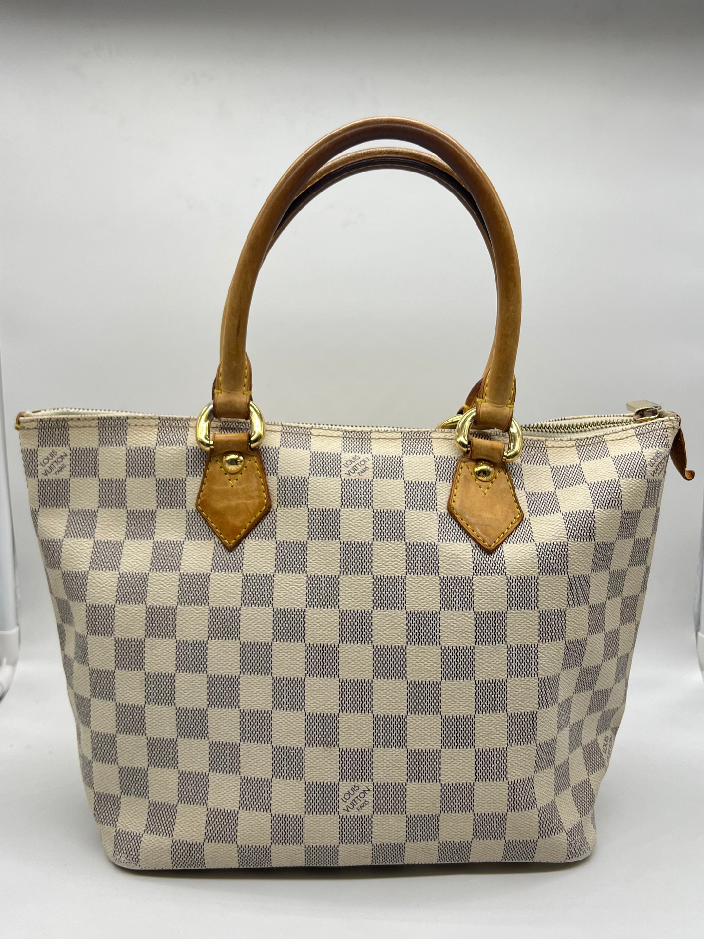 Louis Vuitton saleya