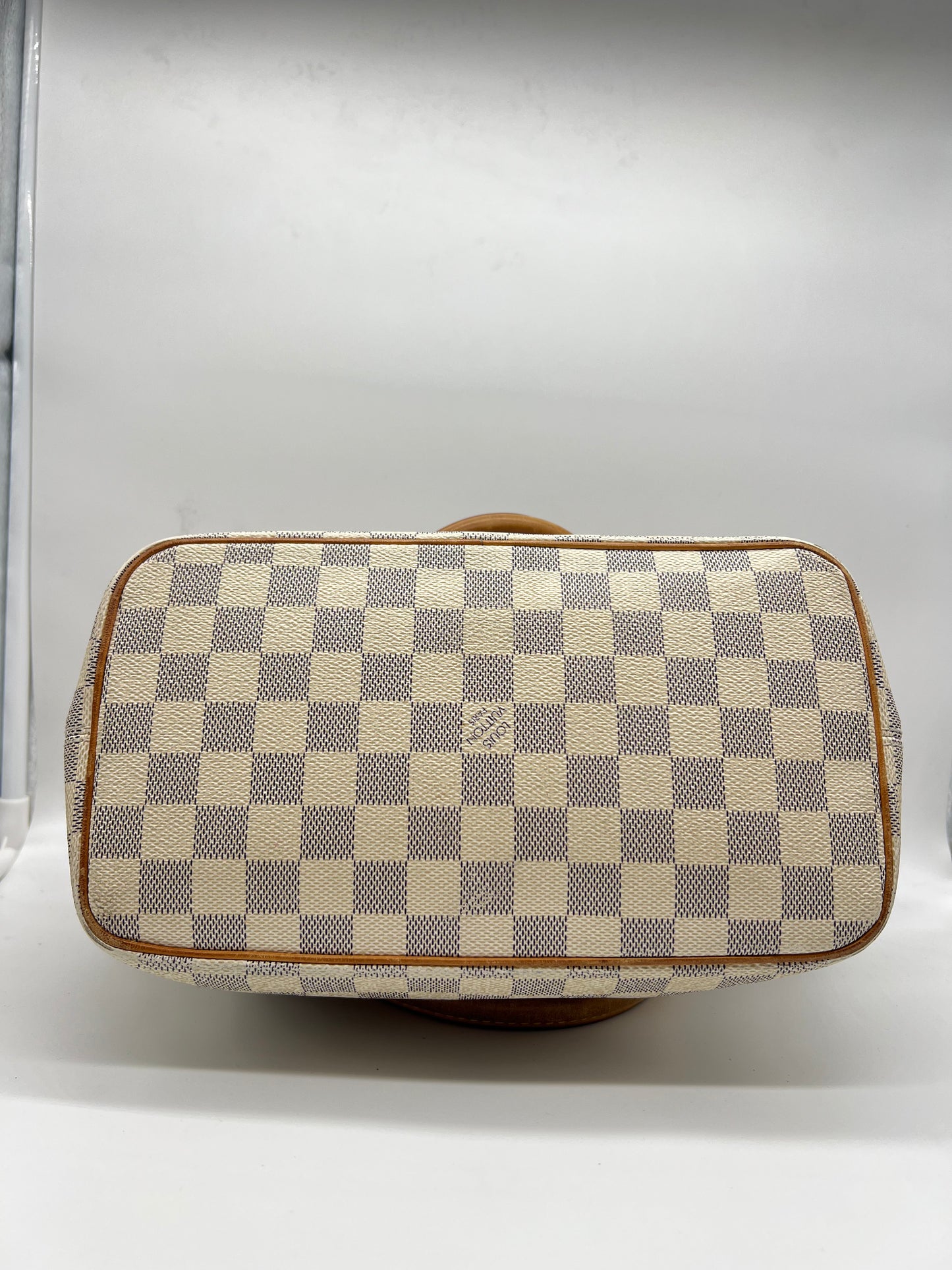 Louis Vuitton saleya